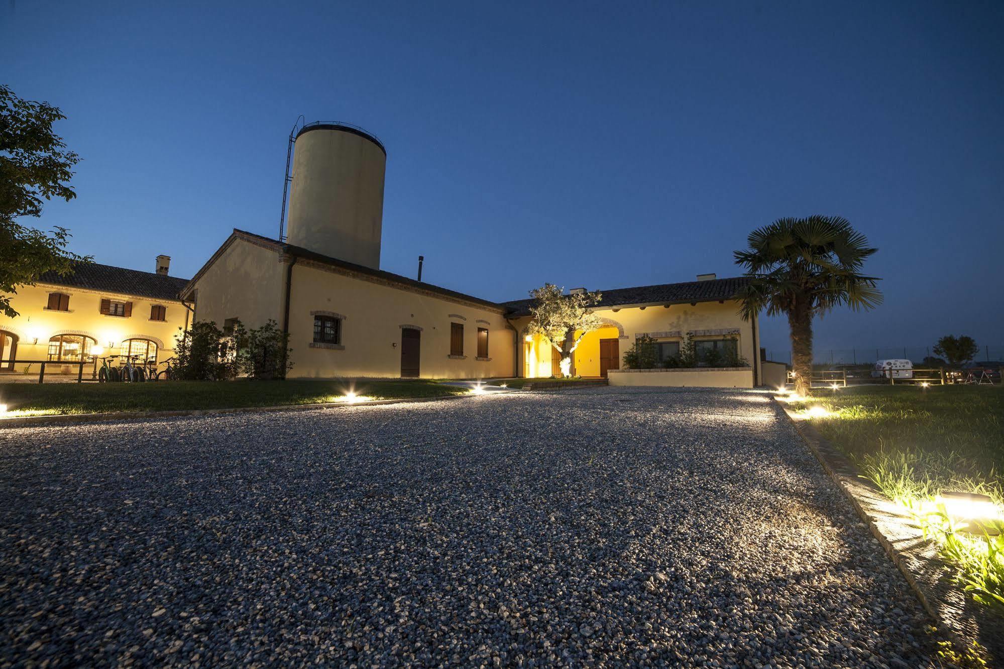 La Posa Degli Agri Bed & Breakfast Legnaro Bagian luar foto